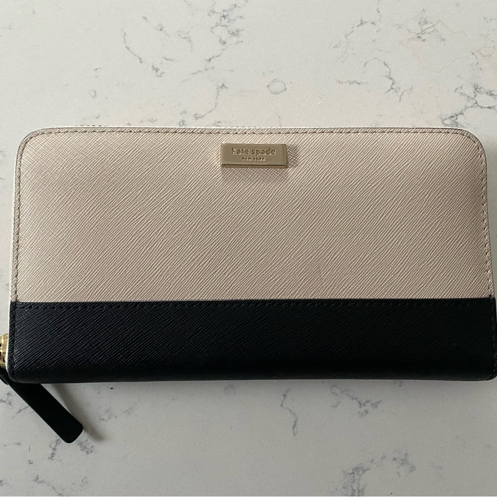 Large Kate Spade wallet